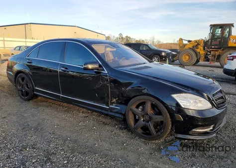2012 Mercedes-Benz S 550 from USA, damaged, VIN WDDNG7DB3CA477306